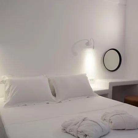 Amphitrite Suites Santorini